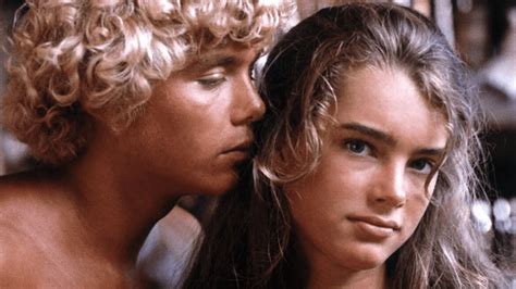 Brooke Shields & Christopher Atkins Nude Makeout Scene 